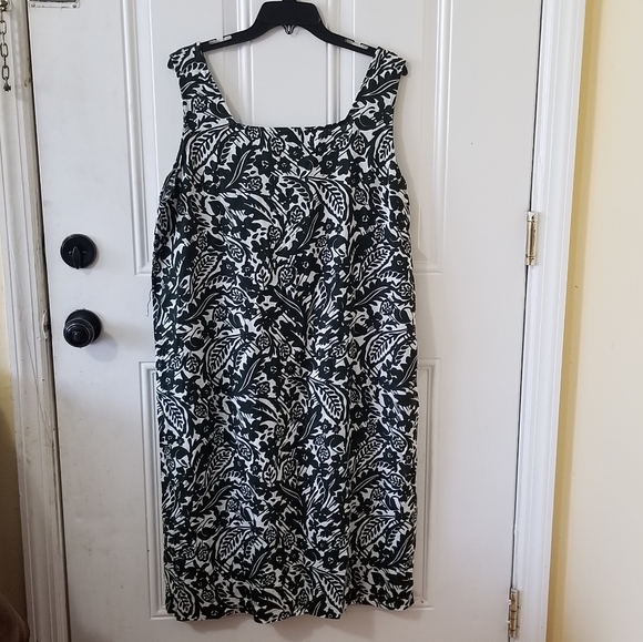 Cwonder Floral Sleeveless Dress - Picture 4 of 10